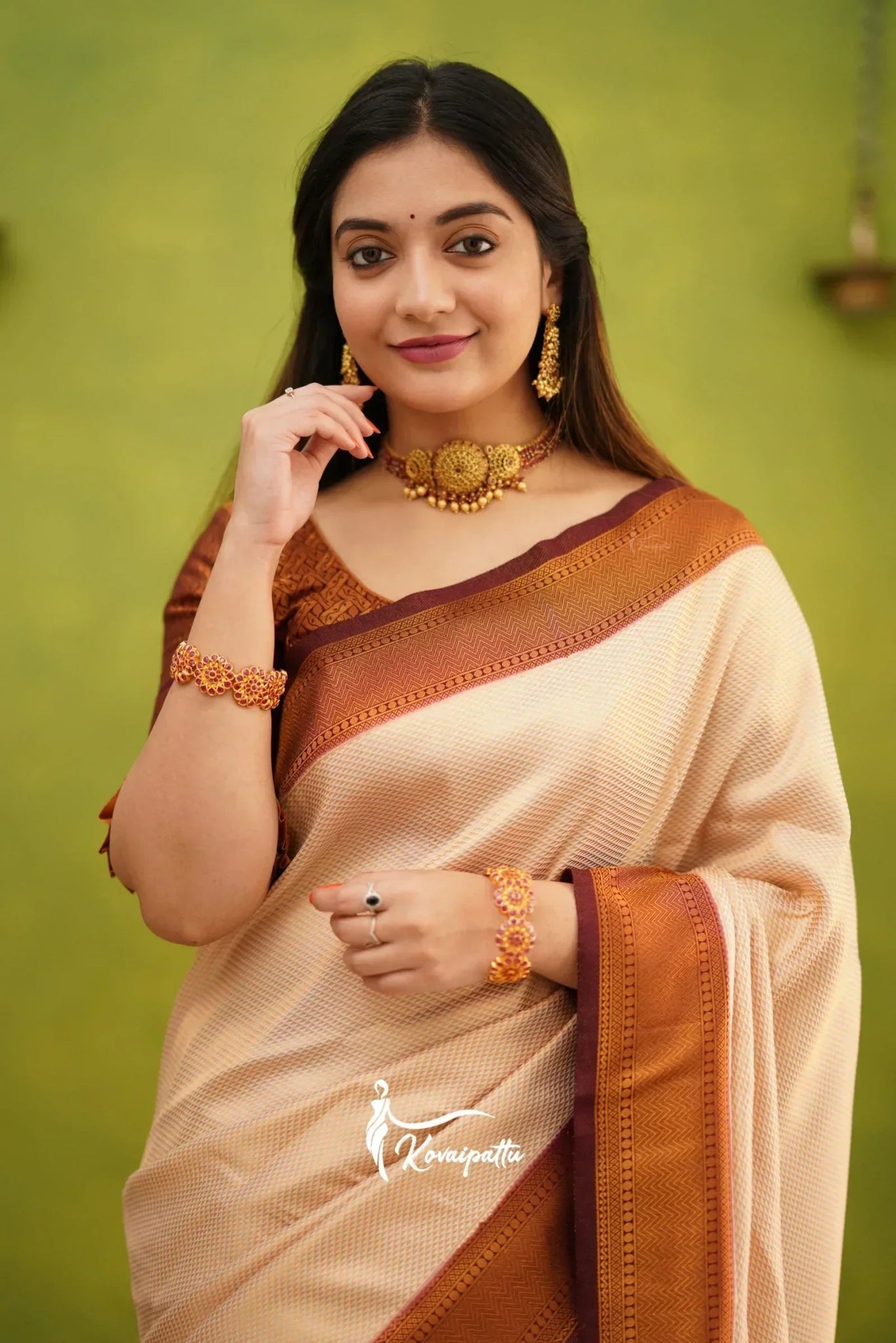 Cream & Maroon Pure Kanjivaram Silk With Twirling Blouse Piece - Almaari Fashion