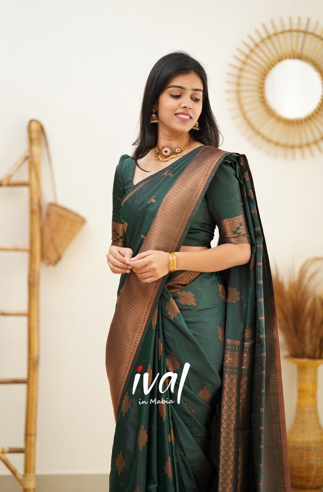 Dark Green Pure Kanjivaram Silk With Confounding Blouse Piece - Almaari Fashion