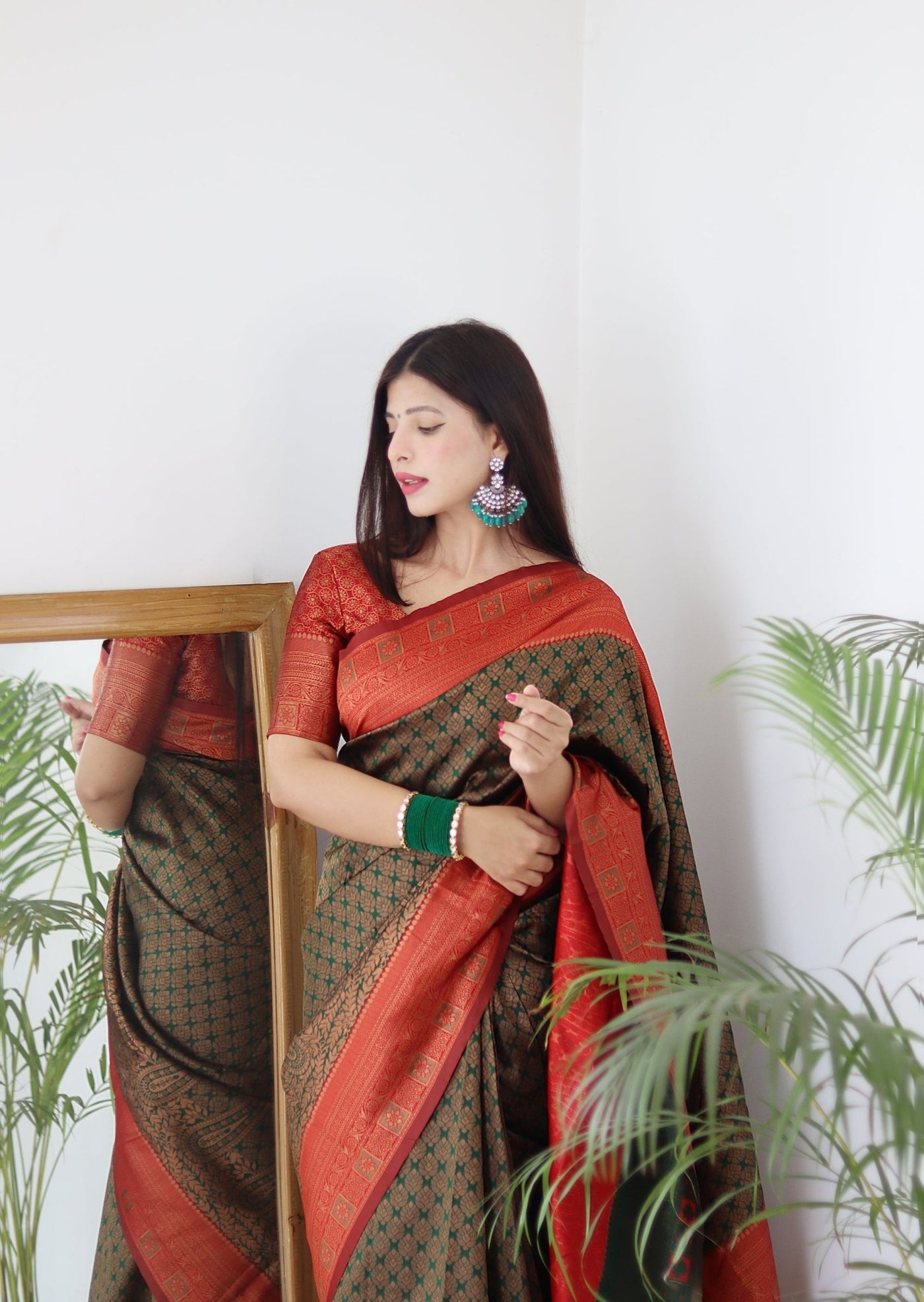 Dark Green & Red Border Pure Banarasi Silk Saree Stylish Blouse Piece - Almaari Fashion