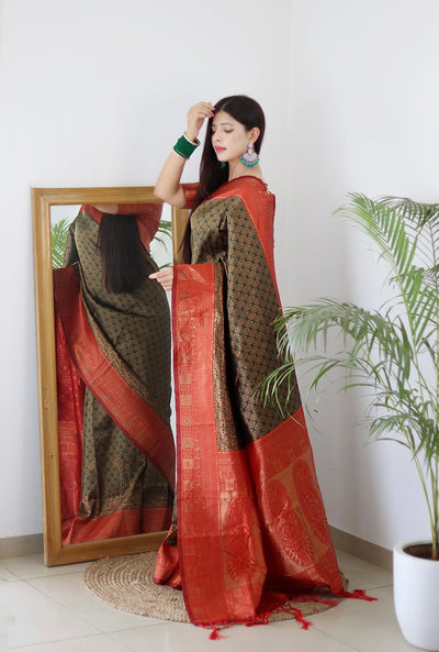 Dark Green & Red Border Pure Banarasi Silk Saree Stylish Blouse Piece - Almaari Fashion