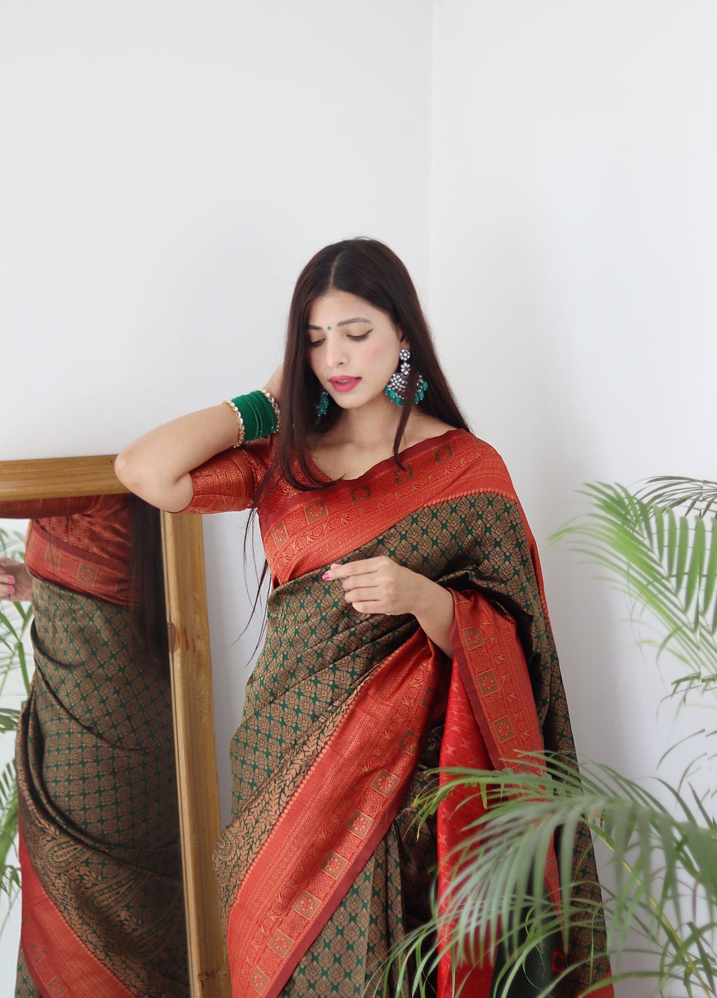 Dark Green & Red Border Pure Banarasi Silk Saree Stylish Blouse Piece - Almaari Fashion