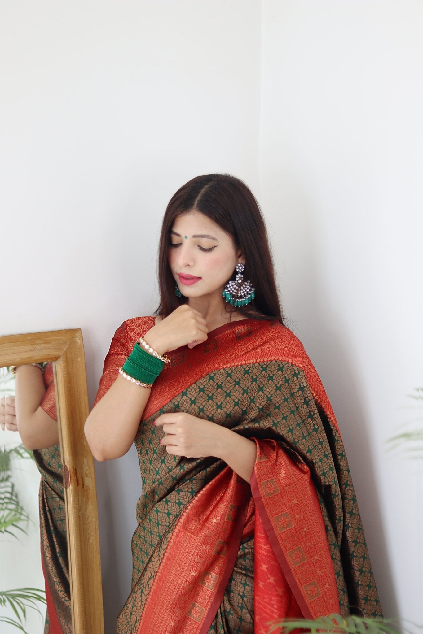 Dark Green & Red Border Pure Banarasi Silk Saree Stylish Blouse Piece - Almaari Fashion