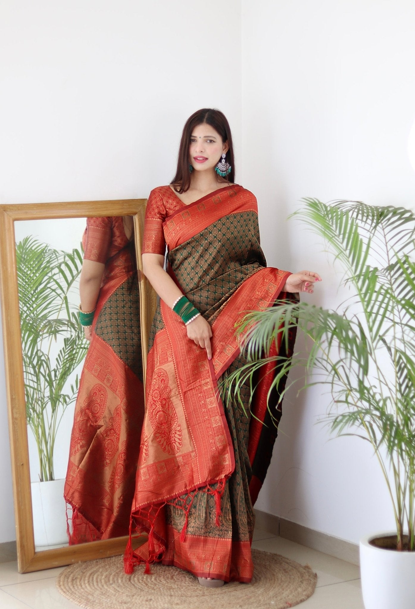 Dark Green & Red Border Pure Banarasi Silk Saree Stylish Blouse Piece - Almaari Fashion