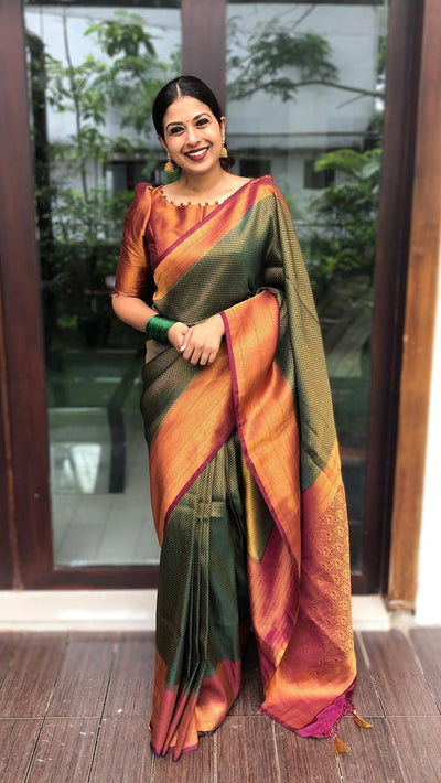 Dark Green & Red Border Pure Kanjivaram Silk With Confounding Blouse Piece - Almaari Fashion