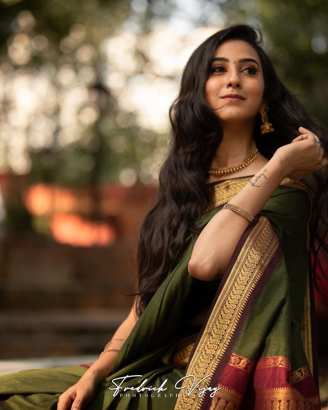 Dark Green With Maroon Combination Pure Kanjivaram Silk Saree With Attractive Blouse Piece - Almaari Fashion