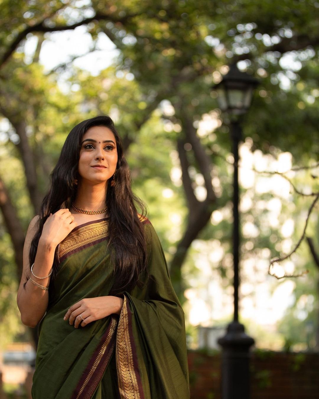 Dark Green With Maroon Combination Pure Kanjivaram Silk Saree With Attractive Blouse Piece - Almaari Fashion