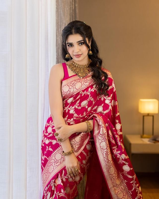 Dark Pink Pure Banarasi Silk Saree Stylish Blouse Piece - Almaari Fashion