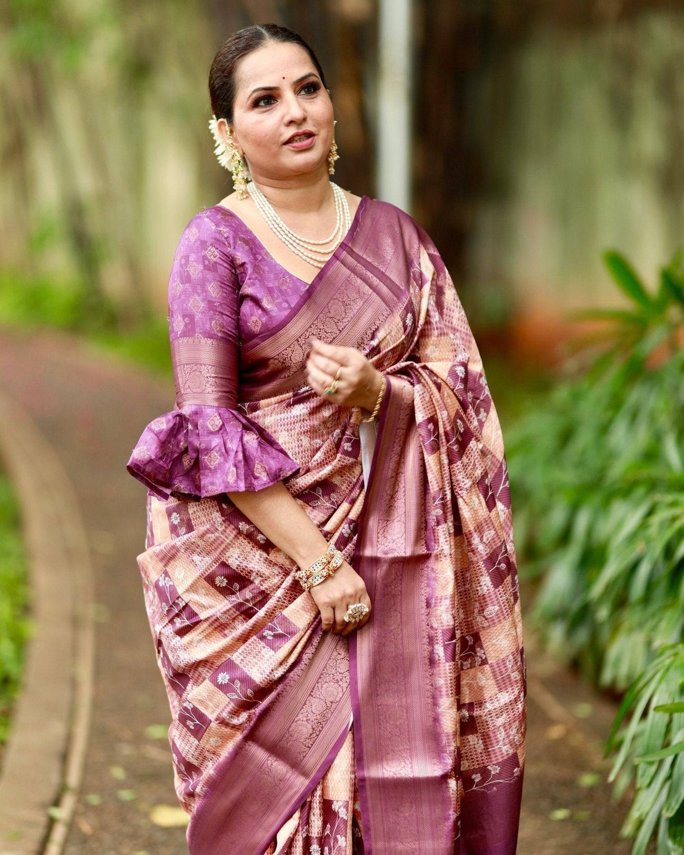 Regal Purple Banarasi Silk Saree with Beige Checkered Design, Zari Border & Pallu