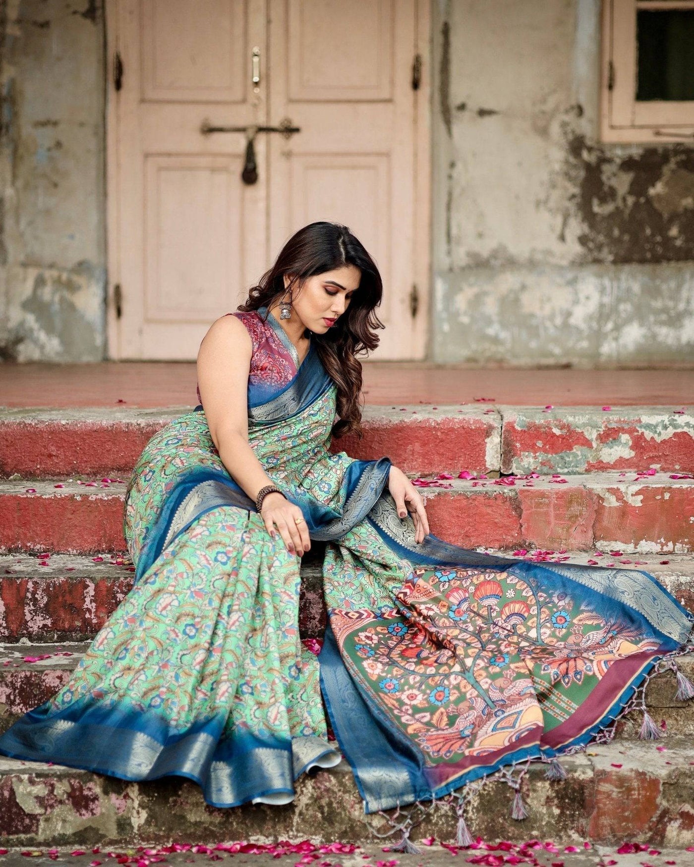 Majestic Blue and Green Digital Print Saree with Intricate Floral Motifs and Contrasting Pallu