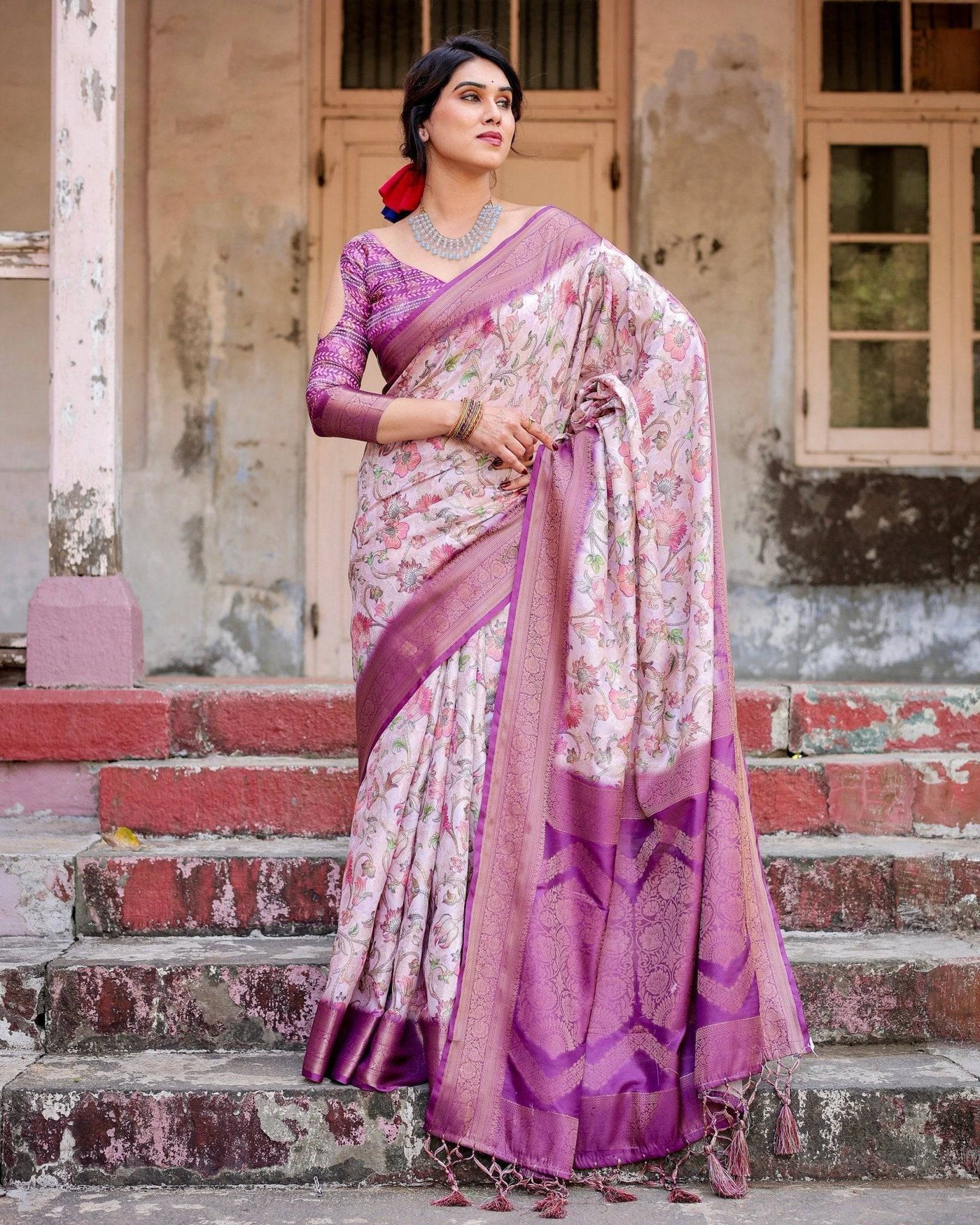 Graceful Lavender Banarasi Silk Saree with Floral Design and Zari Woven Border