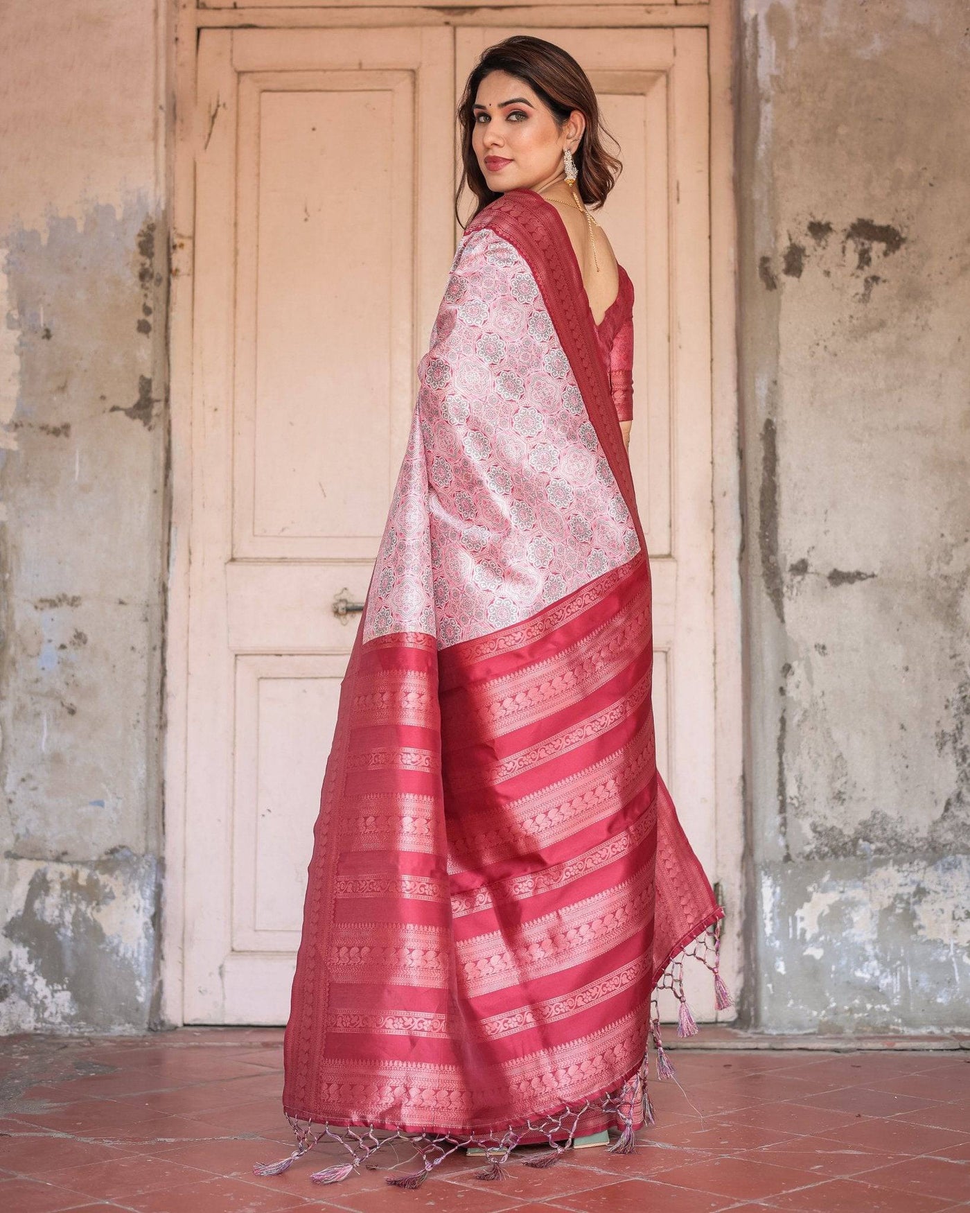 Pure Banarasi Digitally Printed Silk Saree Weaved With Zari Comes With Tassels.