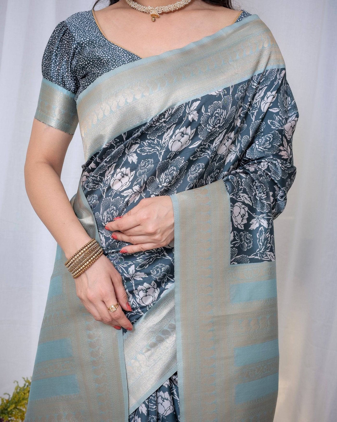 Pure Banarasi Digitally Printed Silk Saree Weaved With Zari Comes With Tassels.