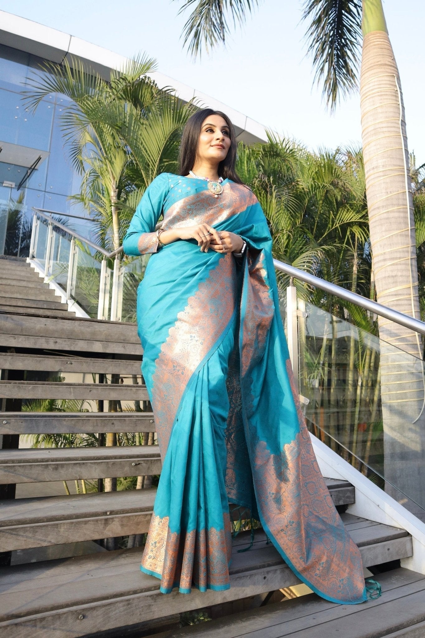 Elegant Firozi Pure Kanjivaram Silk Saree With Tempting Blouse Piece - Almaari Fashion