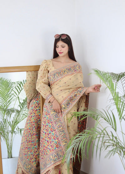 Elegant Kashmiri Handloom Work with Heavy Blouse: A Stunning Choice! - Almaari Fashion