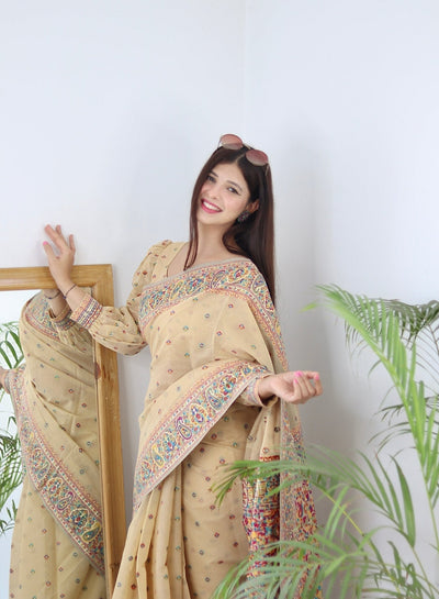 Elegant Kashmiri Handloom Work with Heavy Blouse: A Stunning Choice! - Almaari Fashion