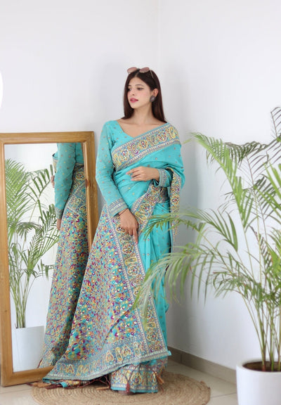 Elegant Kashmiri Handloom Work with Heavy Blouse: A Stunning Choice! - Almaari Fashion