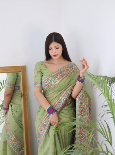 Elegant Kashmiri Handloom Work with Heavy Blouse: A Stunning Choice! - Almaari Fashion