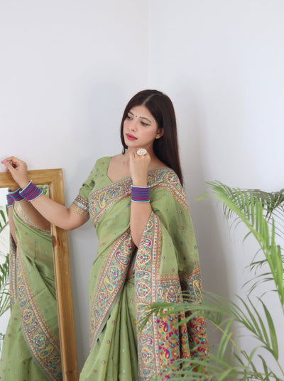 Elegant Kashmiri Handloom Work with Heavy Blouse: A Stunning Choice! - Almaari Fashion