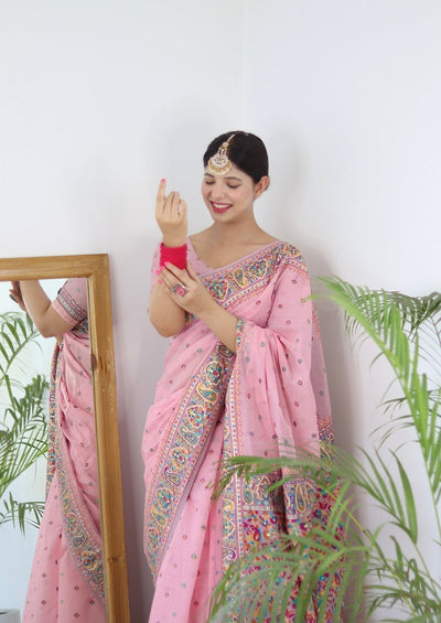 Elegant Kashmiri Handloom Work with Heavy Blouse: A Stunning Choice! - Almaari Fashion