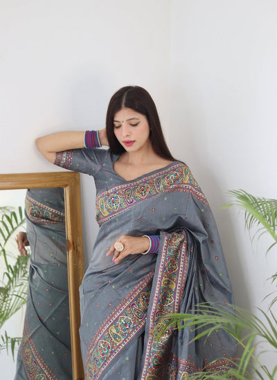 Elegant Kashmiri Handloom Work with Heavy Blouse: A Stunning Choice! - Almaari Fashion