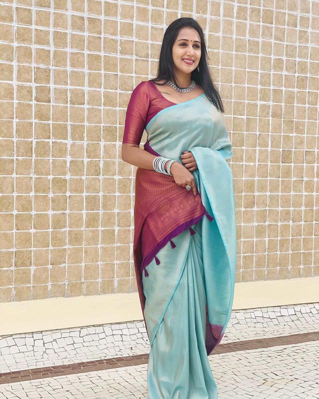 Firozi & Mageta Pure Pure Banarasi Silk With Attractive Blouse Piece - Almaari Fashion
