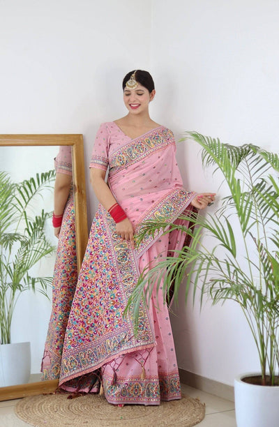 Elegant Kashmiri Handloom Work with Heavy Blouse: A Stunning Choice!