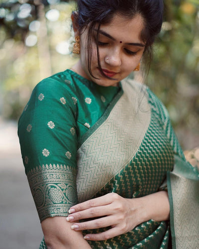 Green Pure Banarasi Silk Saree With Attractive Blouse Piece - Almaari Fashion