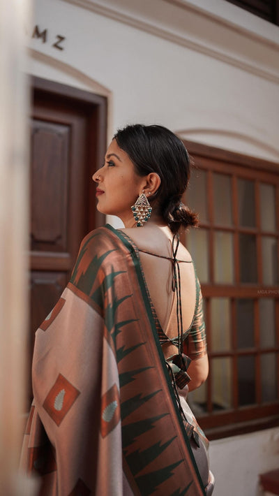Green Pure Banarasi Silk Saree With Attractive Blouse Piece - Almaari Fashion