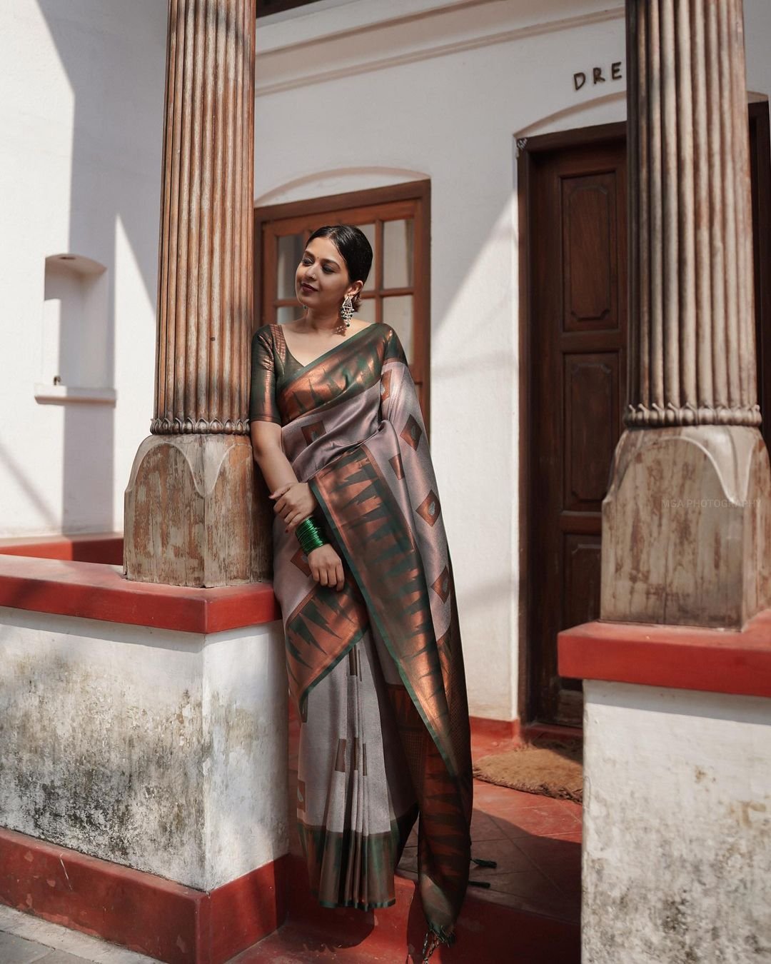 Green Pure Banarasi Silk Saree With Attractive Blouse Piece - Almaari Fashion