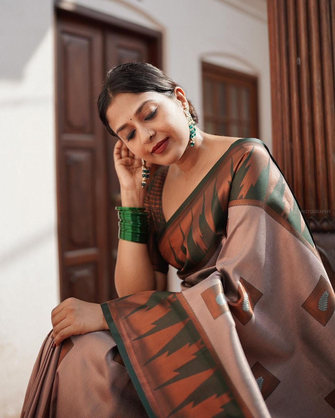 Green Pure Banarasi Silk Saree With Attractive Blouse Piece - Almaari Fashion