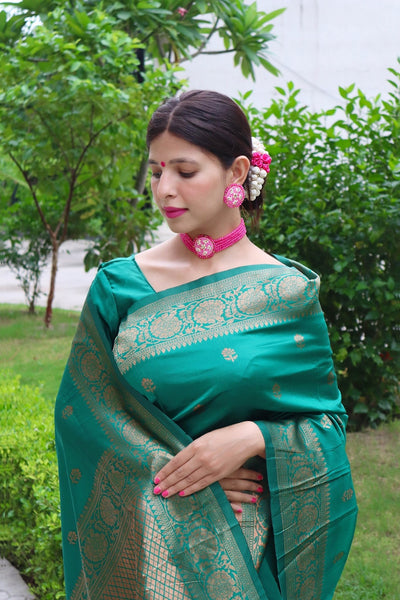 Green Pure Banarasi Silk Saree With Magnific Blouse Piece - Almaari Fashion