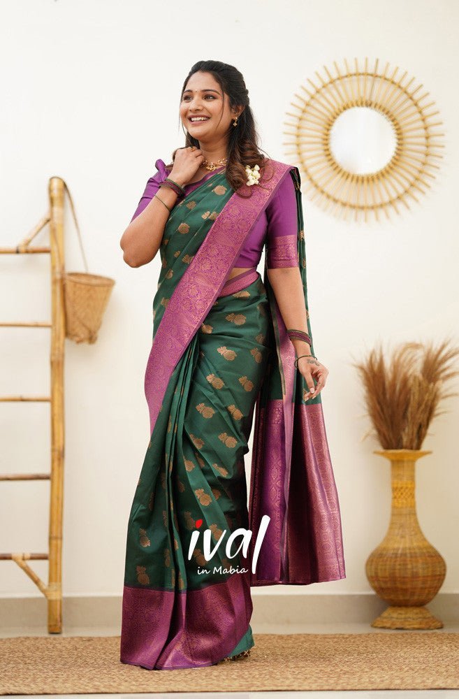 Green Pure Kanjivaram Silk Saree With Outstanding Blouse Piece - Almaari Fashion