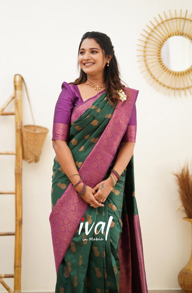 Green Pure Kanjivaram Silk Saree With Outstanding Blouse Piece - Almaari Fashion