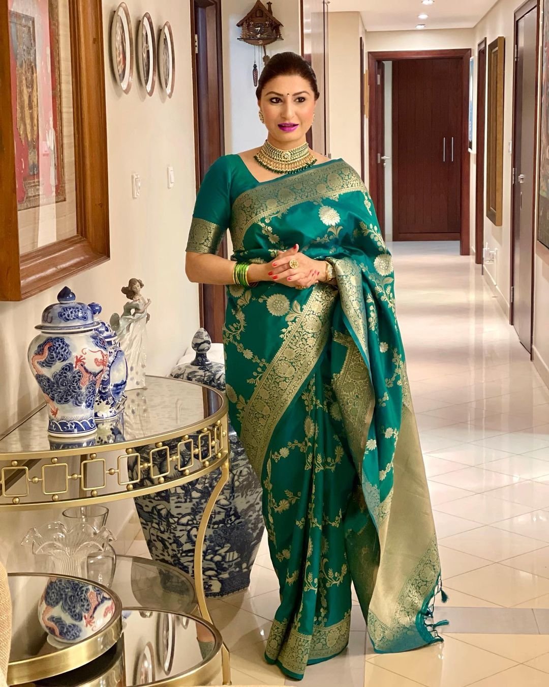 Green Pure Kanjivaram Silk With Confounding Blouse Piece - Almaari Fashion