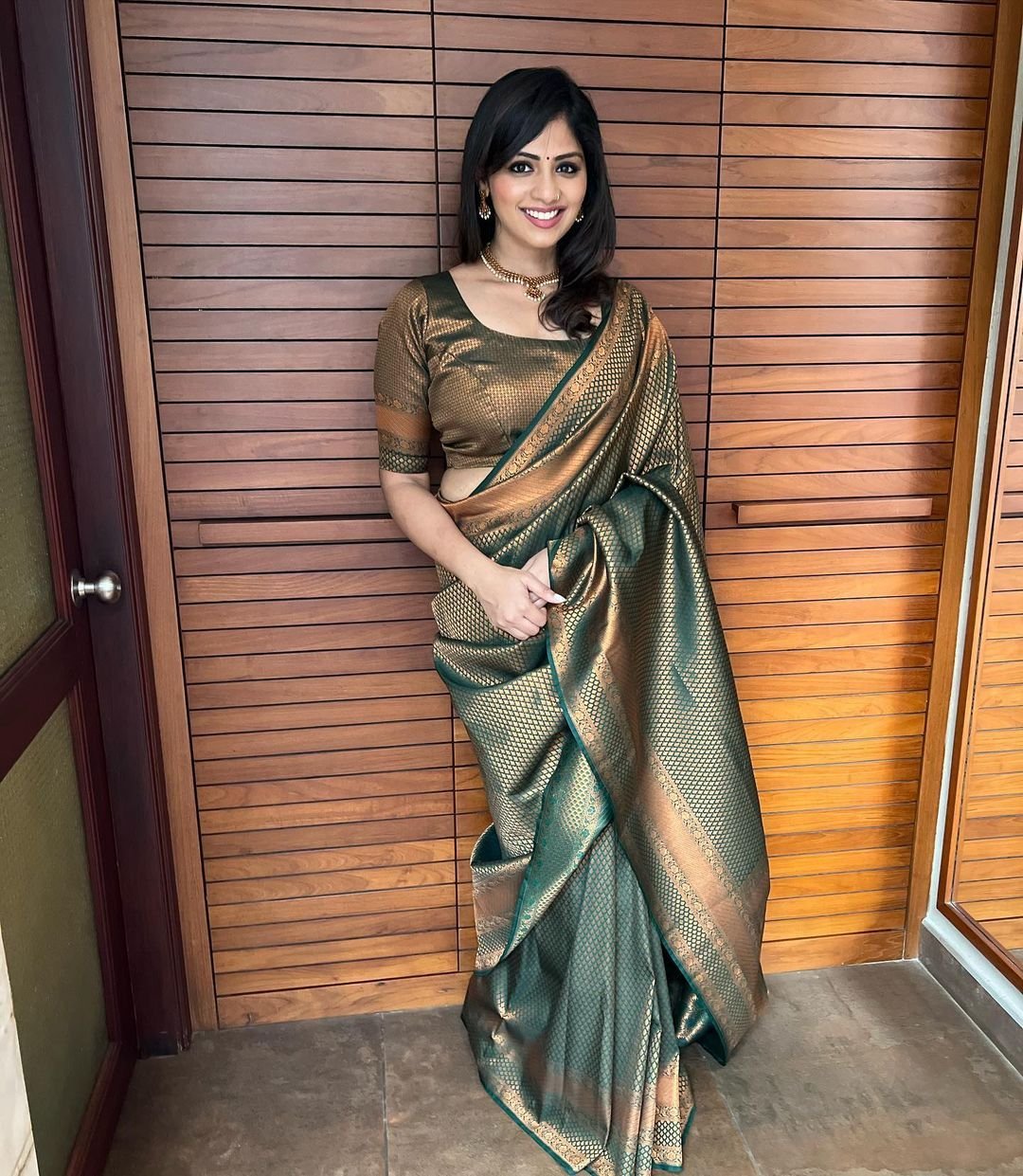 Green Pure Soft Semi Silk Saree With Attractive Blouse Piece - Almaari Fashion