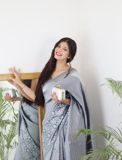 Grey Pure Kanjivaram Silk Saree With Twirling Blouse Piece - Almaari Fashion