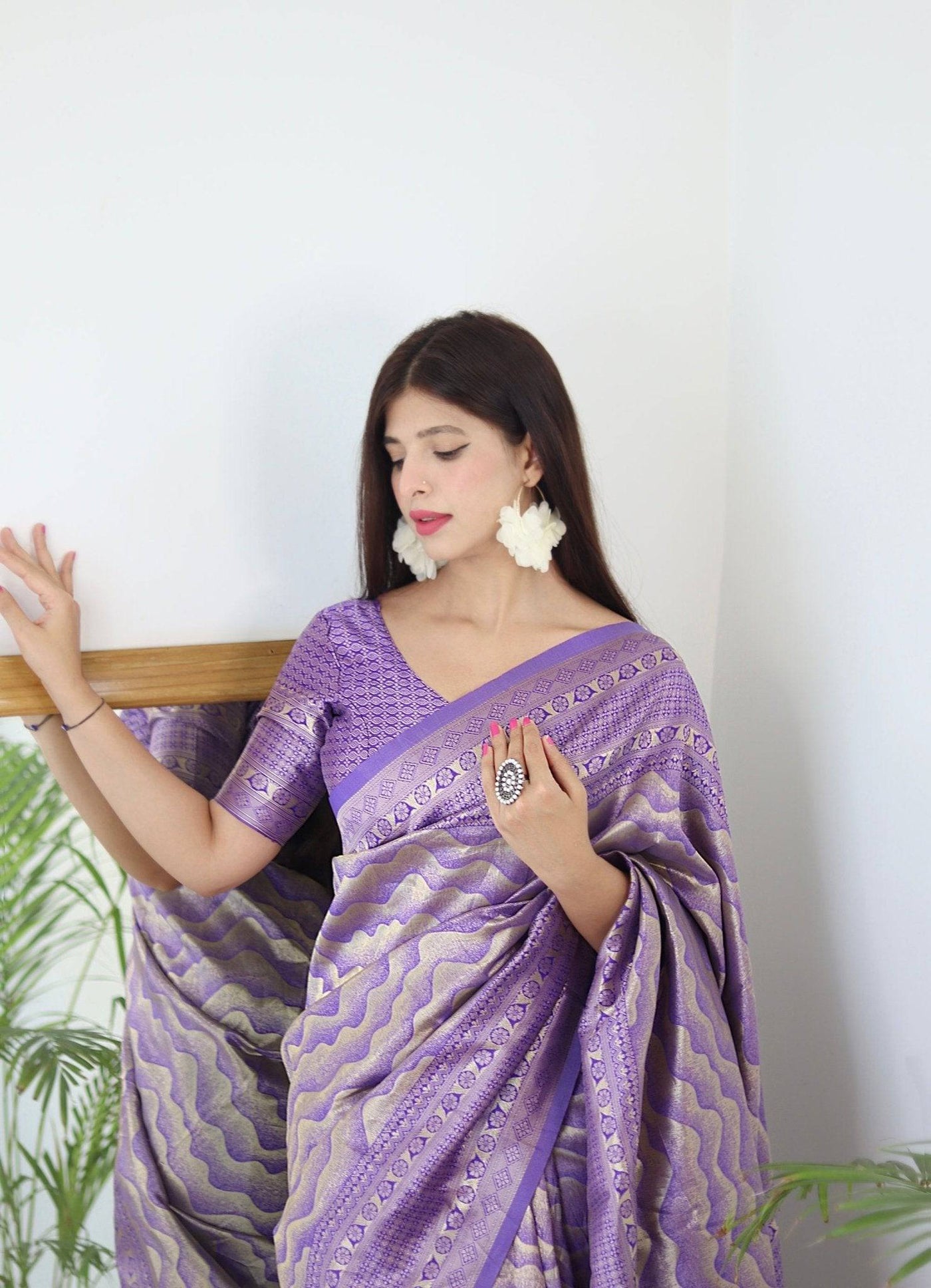 Lavender Pure Kanjivaram Silk Saree With Twirling Blouse Piece