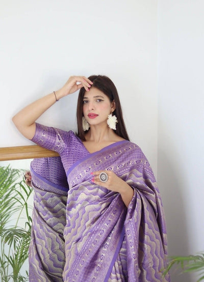 Lavender Pure Kanjivaram Silk Saree With Twirling Blouse Piece