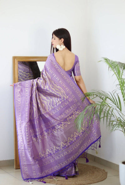 Lavender Pure Kanjivaram Silk Saree With Twirling Blouse Piece