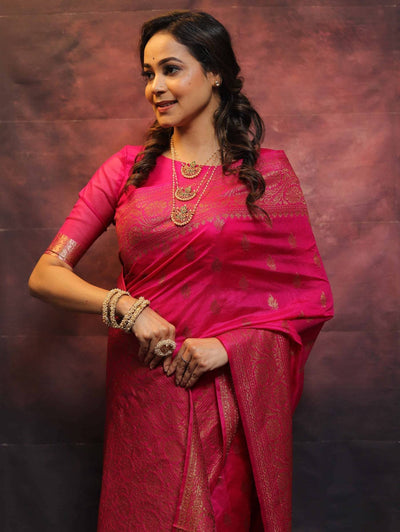 Pink Pure Kanjivaram Silk Weaved With Copper Zari Comes With Heavy Kanjivaram Brocade Blouse