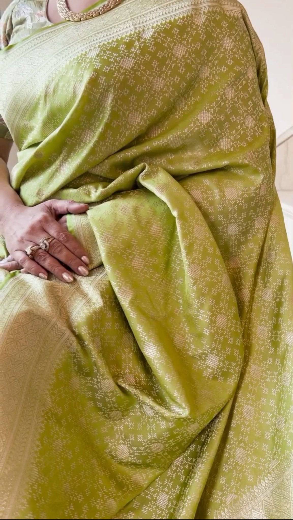 Pure Kanjivaram Silk Weaved With Copper Zari Comes With Heavy Kanjivaram Brocade Blouse