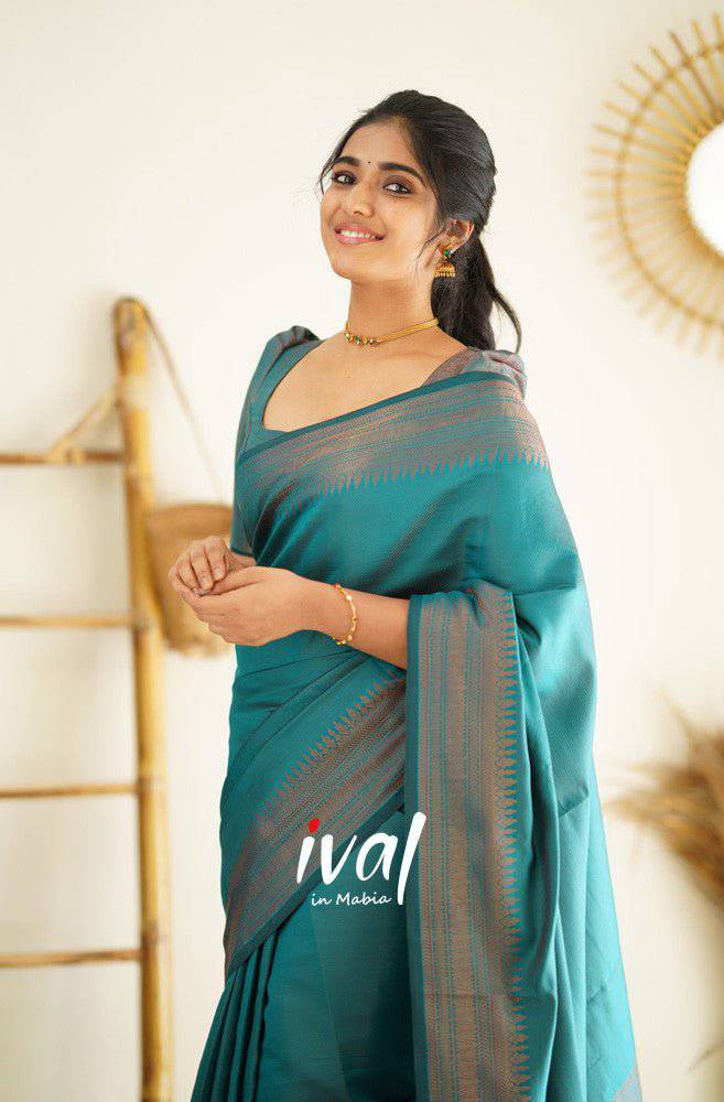 Teal Blue Pure Kanjivaram Silk Saree With Lovely Blouse Piece