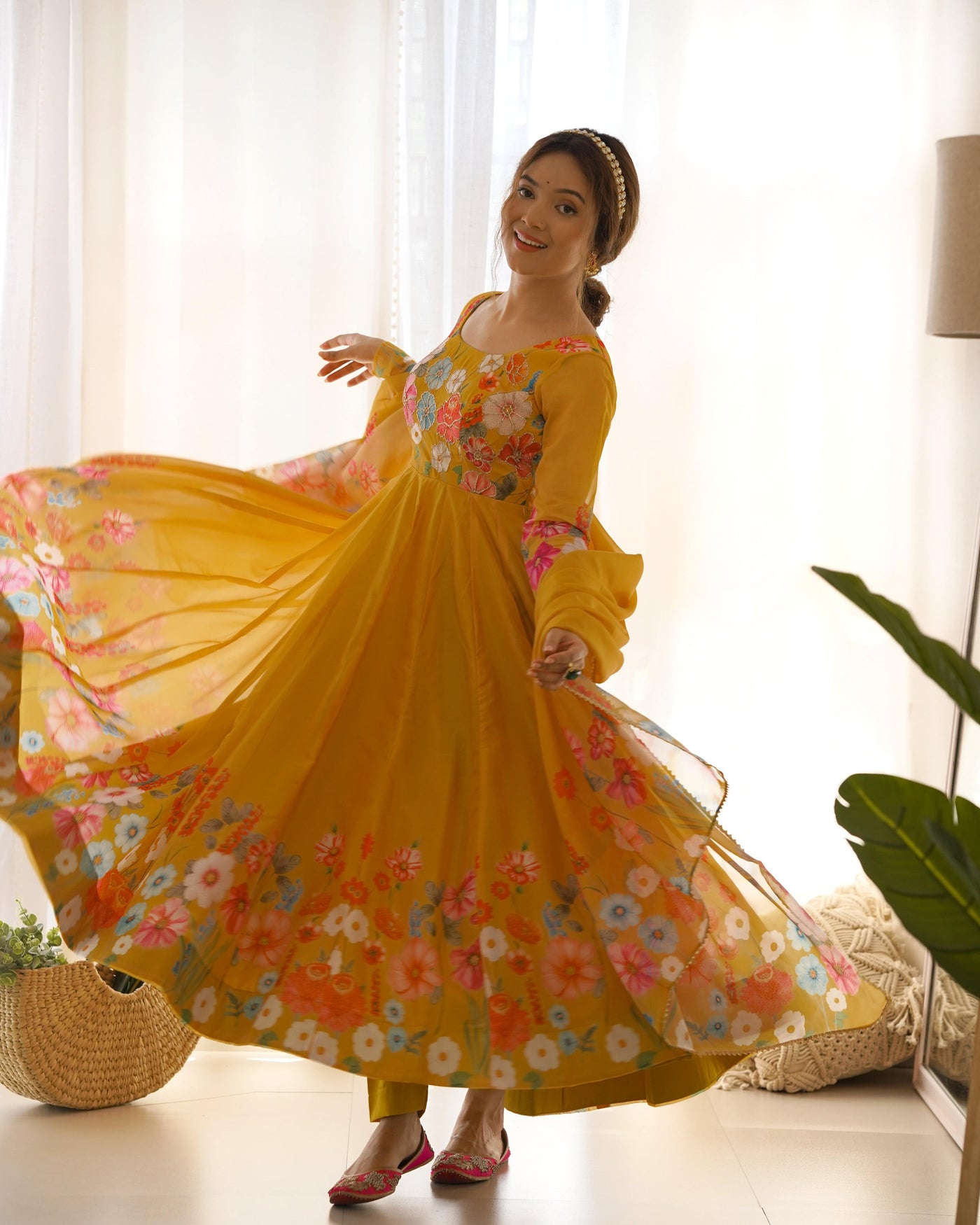 Timeless Floral Printed Organza Anarkali Suit Set – Perfect for the Festive and Wedding Season