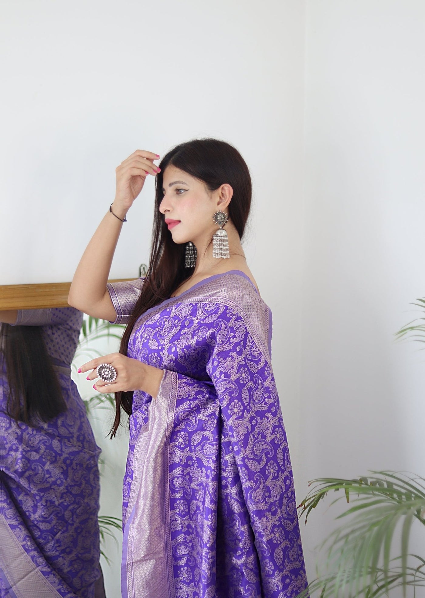 Lavender Pure Banarasi Silk Saree Stylish Blouse Piece - Almaari Fashion