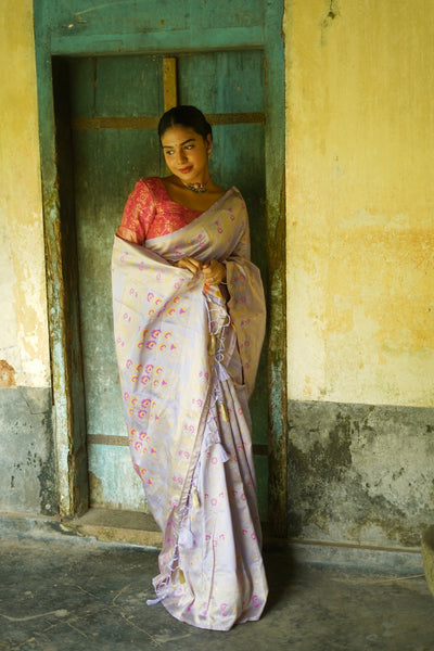 Lavender Pure Banarasi Silk Saree With Twirling Blouse Piece - Almaari Fashion