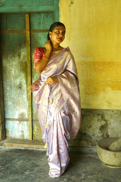 Lavender Pure Banarasi Silk Saree With Twirling Blouse Piece - Almaari Fashion