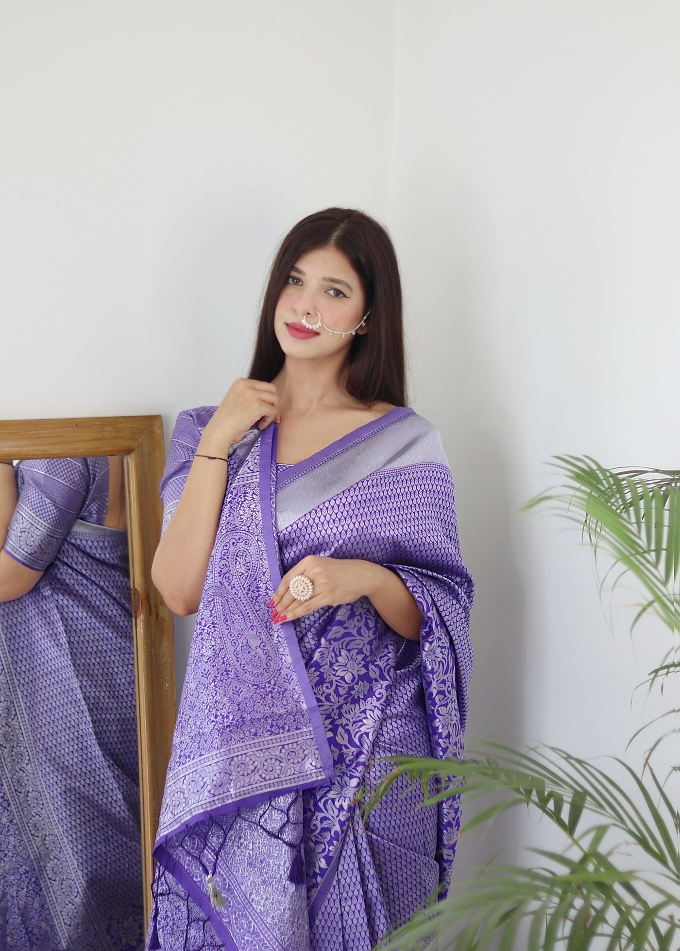 Lavender Pure Banarasi Silk Saree With Twirling Blouse Piece - Almaari Fashion