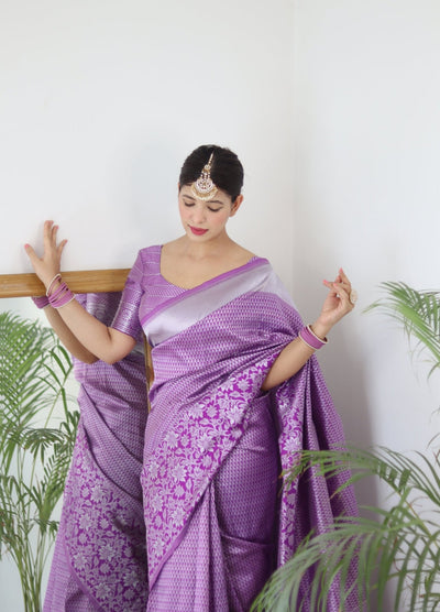 Light Magenta Pure Kanjivaram Silk Saree With Twirling Blouse Piece - Almaari Fashion