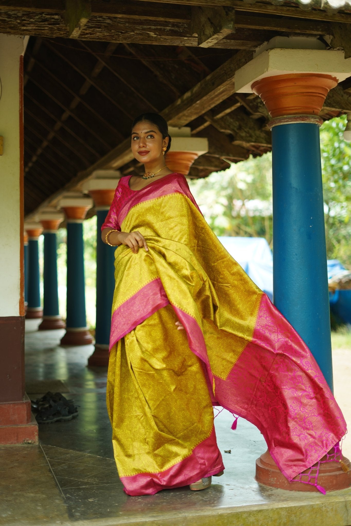 Lime Pure Banarasi Silk Saree With Twirling Blouse Piece - Almaari Fashion