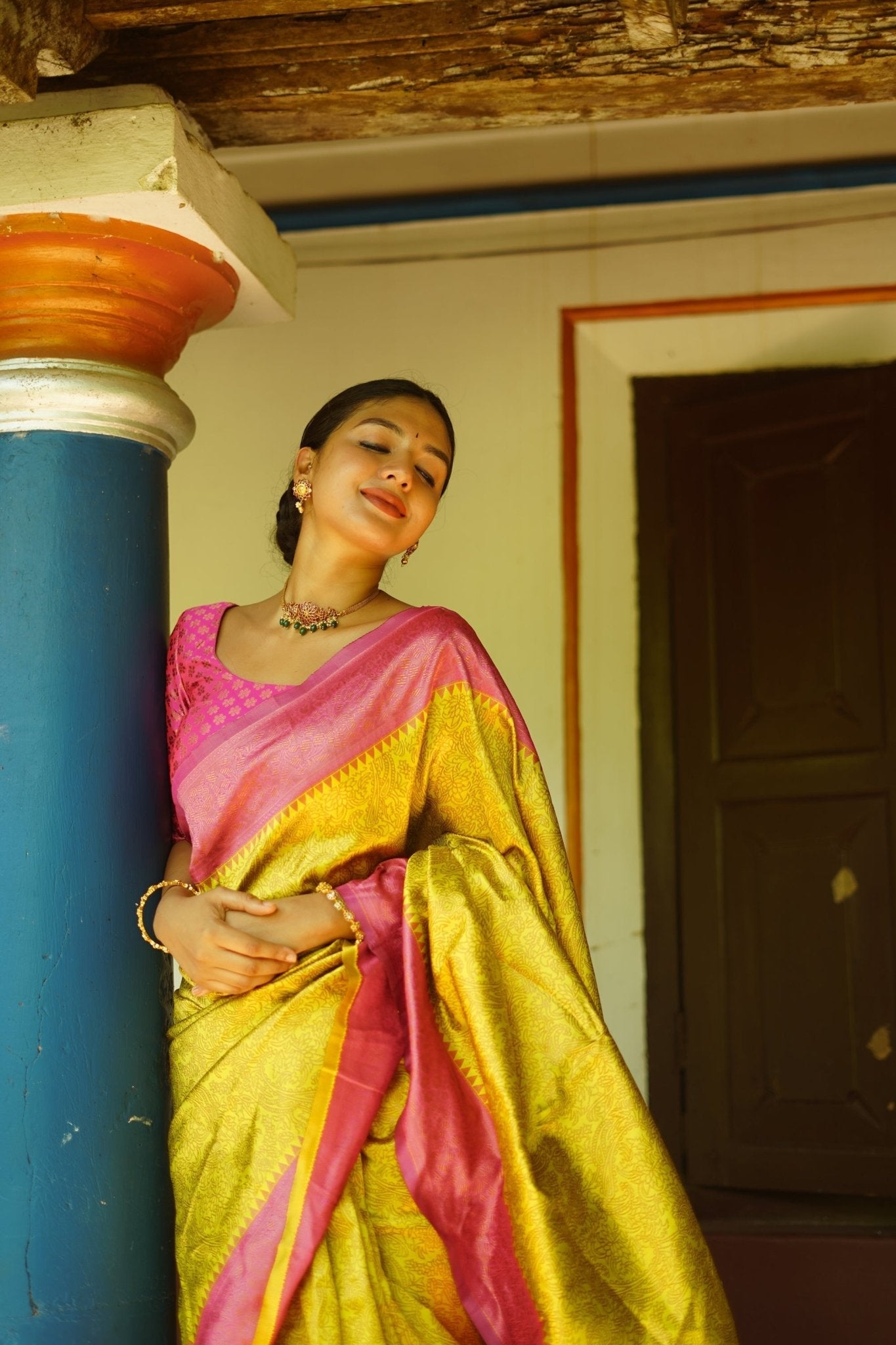 Lime Pure Banarasi Silk Saree With Twirling Blouse Piece - Almaari Fashion